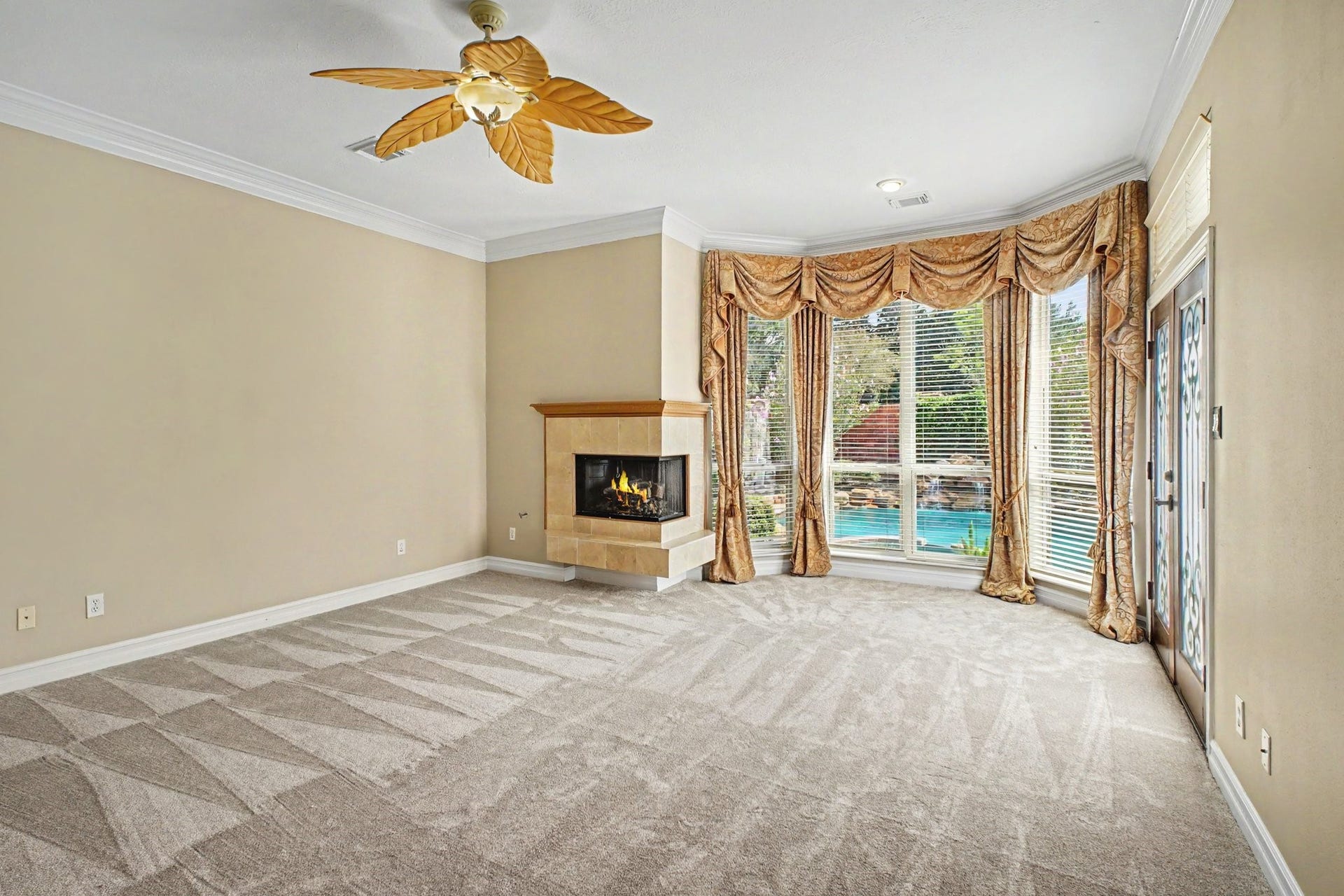 5406 Brook Bend Drive, Sugar Land, TX 77479 Wake up to the peaceful views of the sparkling pool, creating a serene and relaxing start to your day