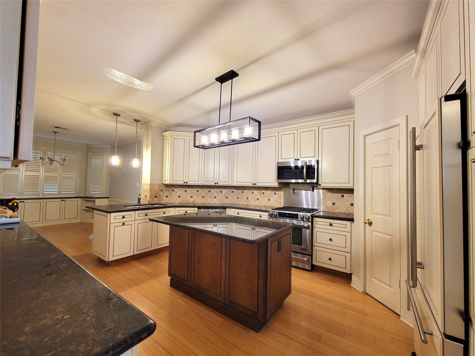 2214 Old South Drive, Richmond, TX 77406 2214 Old South Drive, Richmond, TX 77406
