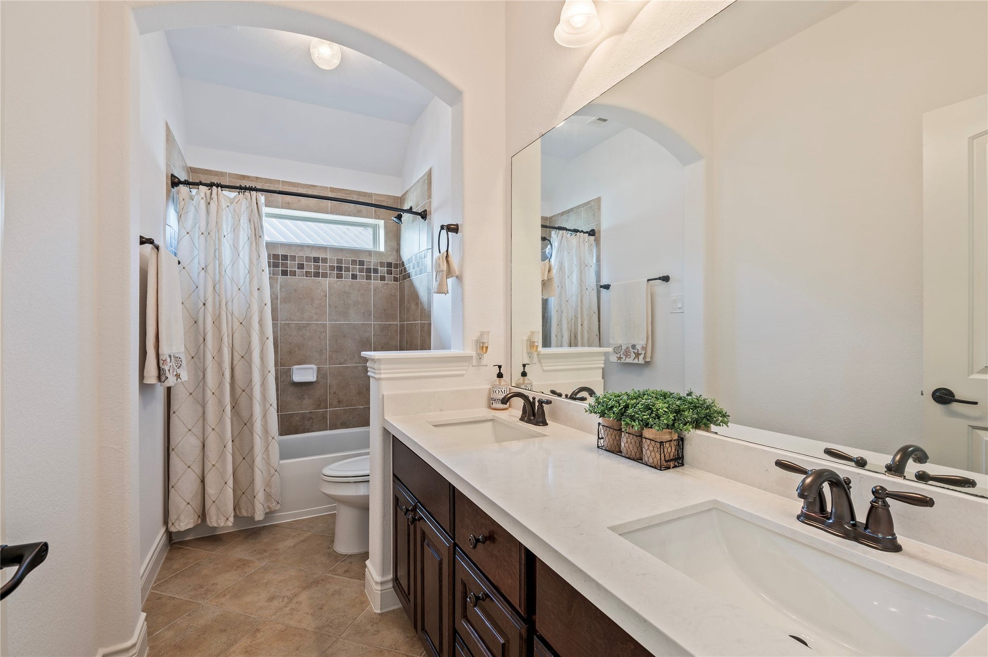 856 Signature Cove, League City, TX 77573 856 Signature Cove, League City, TX 77573