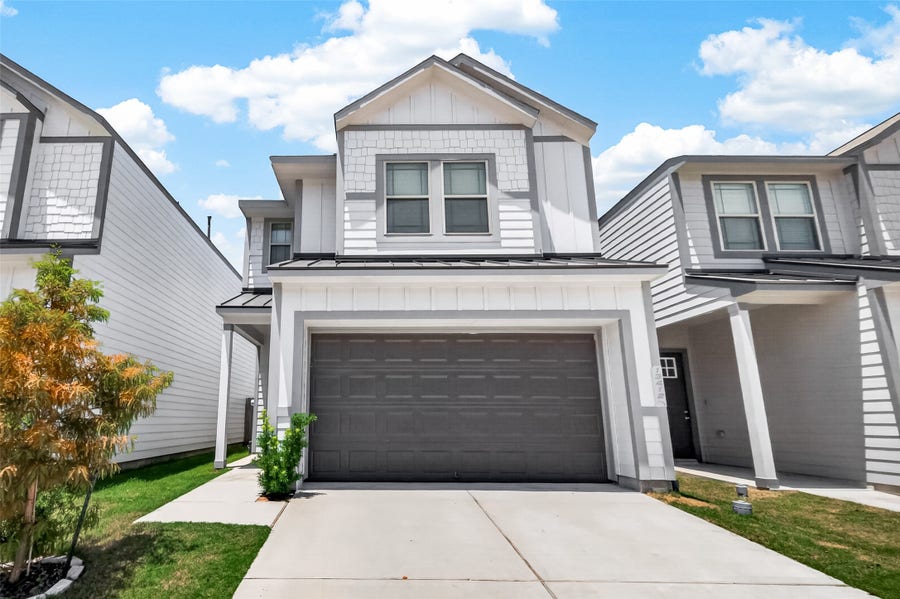 Property photo for 13412 Sun Cay Drive, Houston, TX