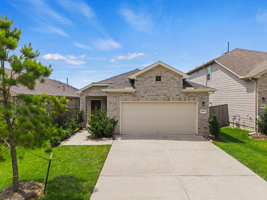 Property photo for 334 Maple Bark Trail, Conroe, TX