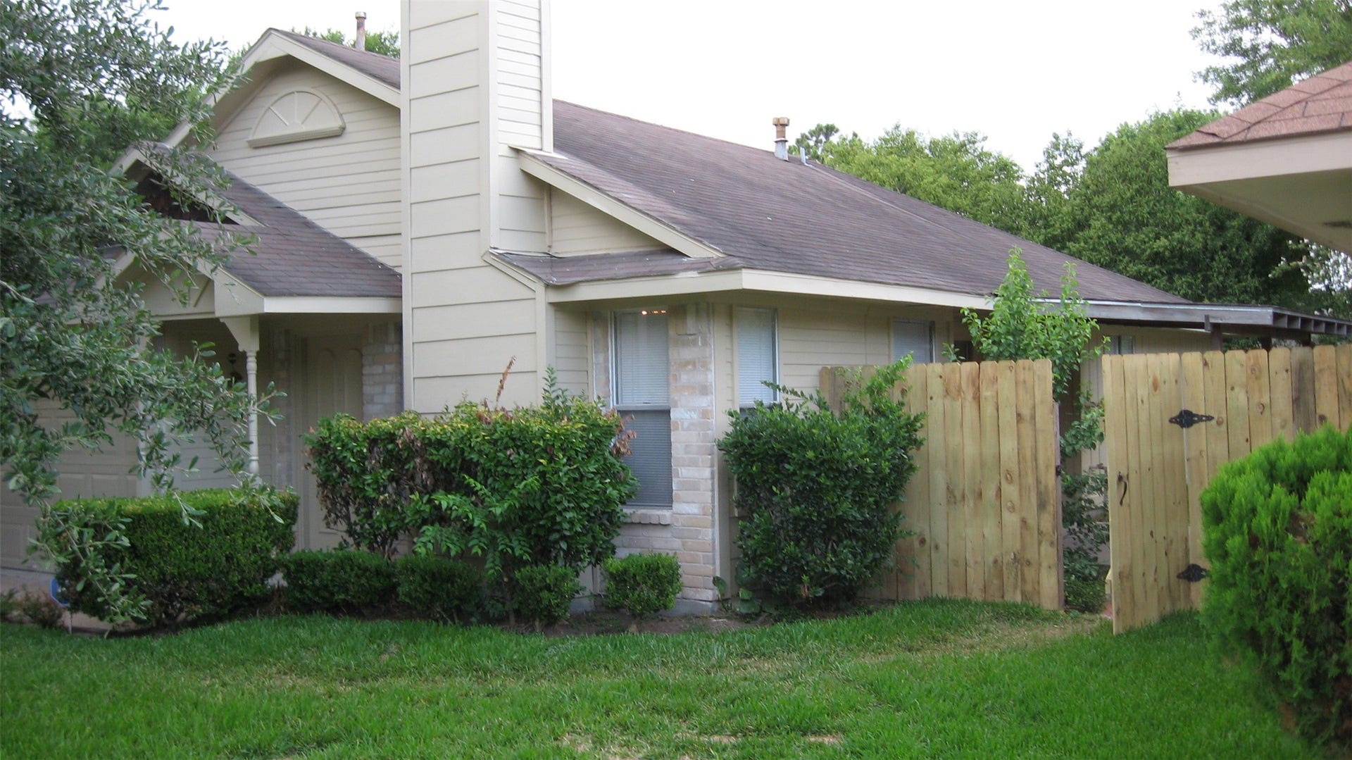 16210 Barbarossa Drive, Houston, TX 77083 16210 Barbarossa Drive, Houston, TX 77083