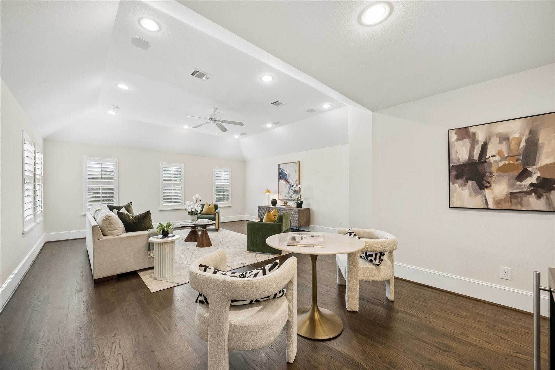 2111 Huldy Street, Houston, TX 77019 The 3rd-floor game room is a versatile space that can function as a media room, game area, gym, playroom or home officethe possibilities are endless.