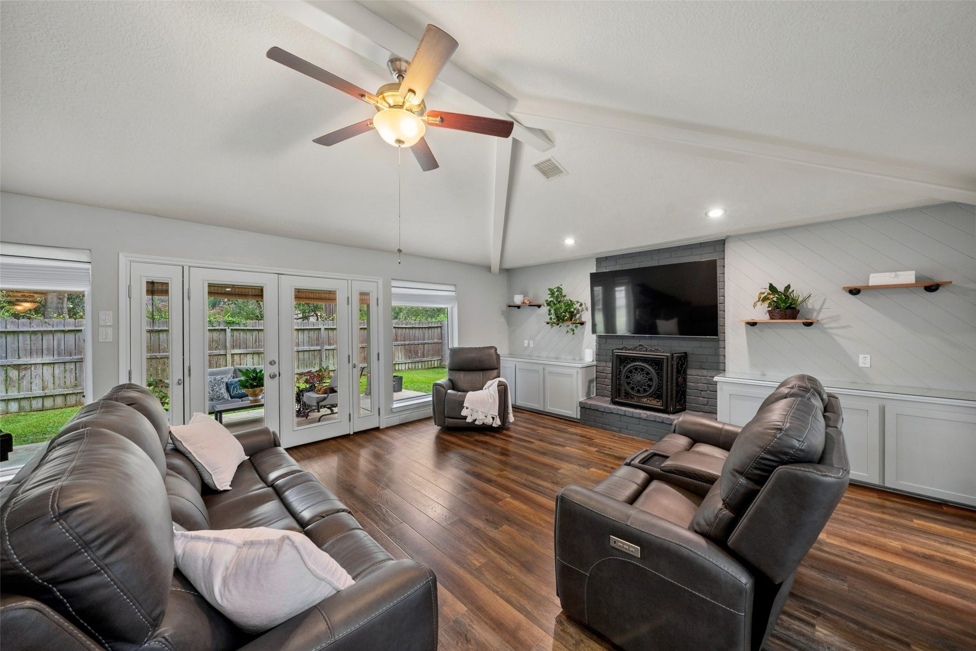 15126 Carols Way Drive, Houston, TX 77070 15126 Carols Way Drive, Houston, TX 77070