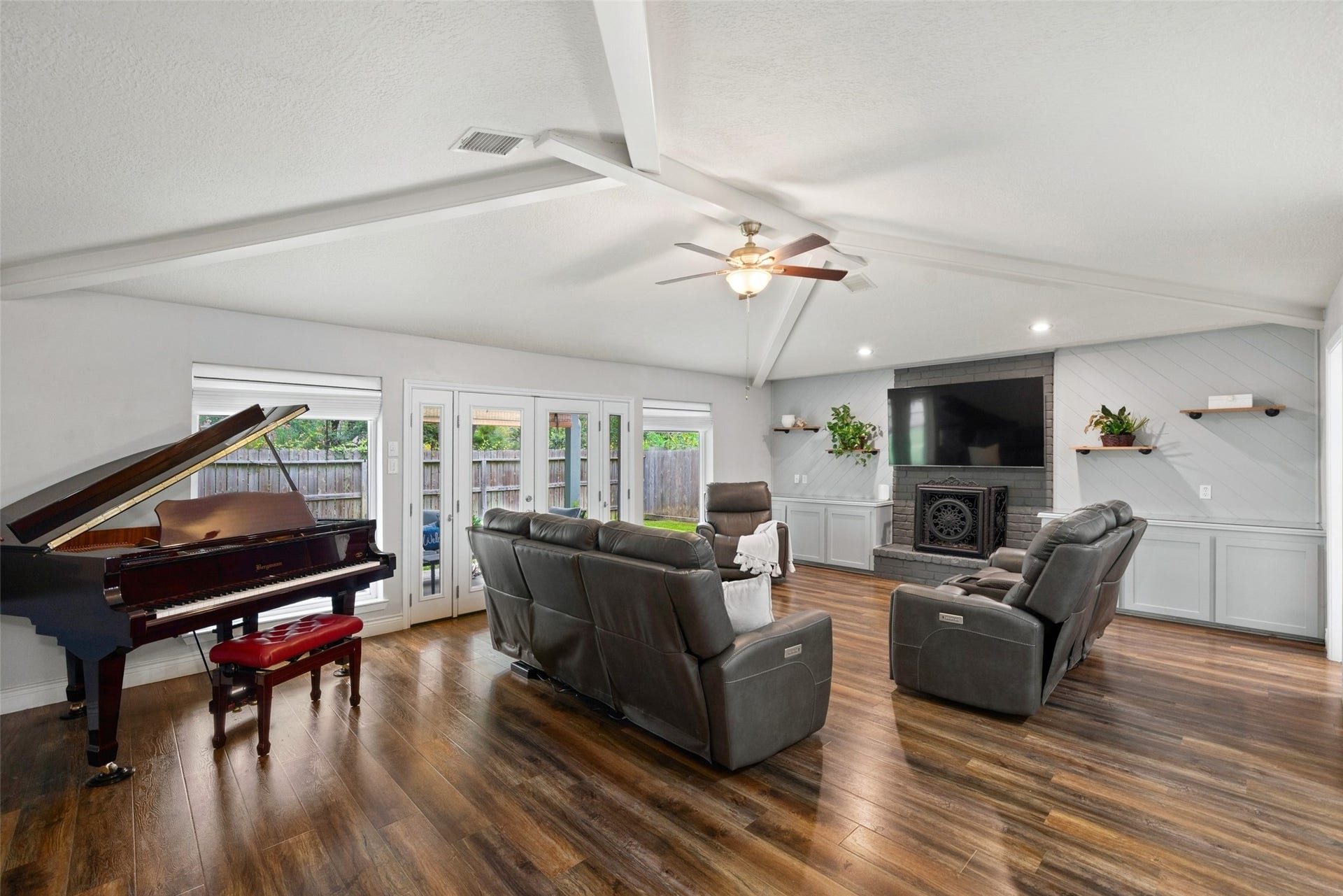 15126 Carols Way Drive, Houston, TX 77070 15126 Carols Way Drive, Houston, TX 77070