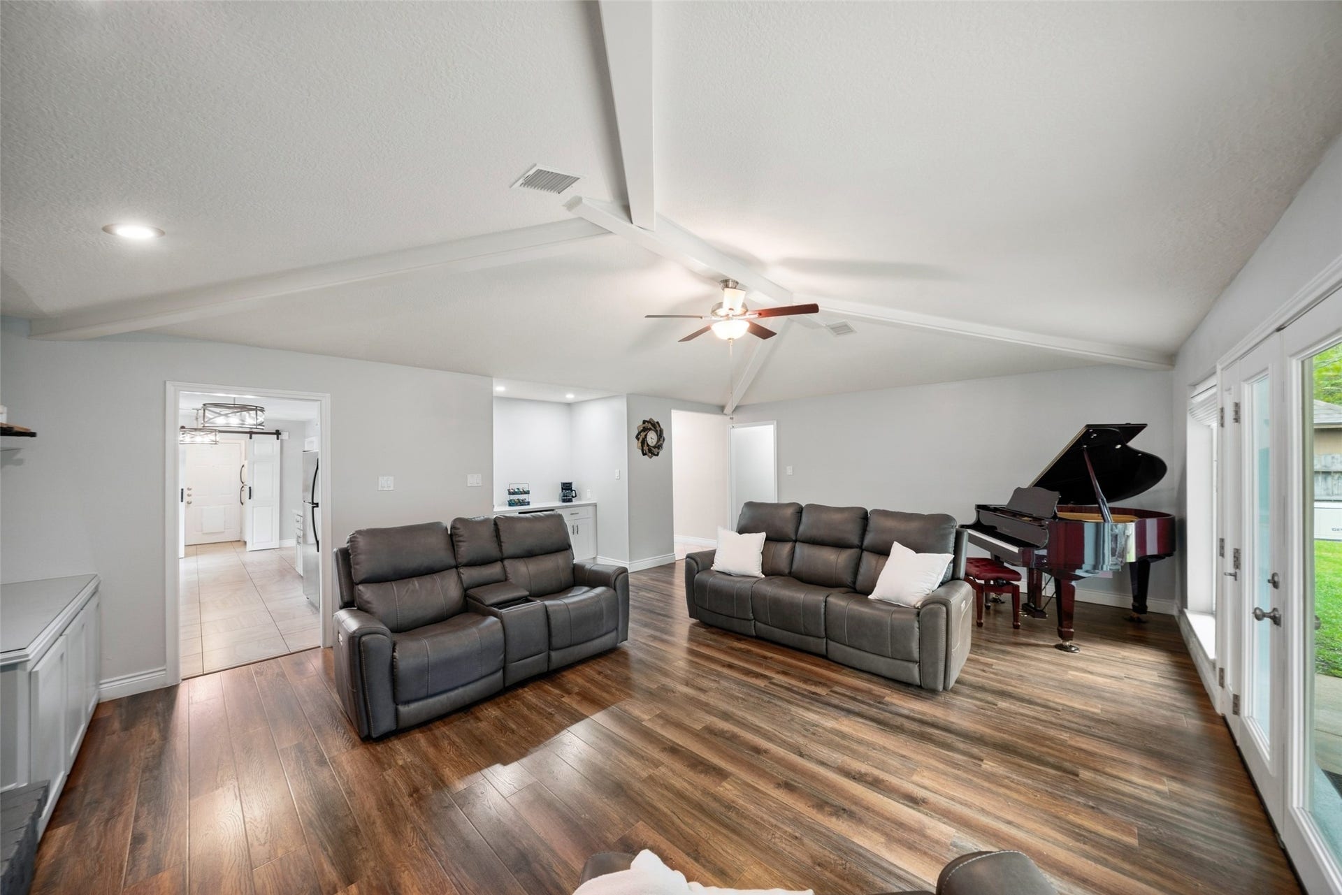 15126 Carols Way Drive, Houston, TX 77070 15126 Carols Way Drive, Houston, TX 77070