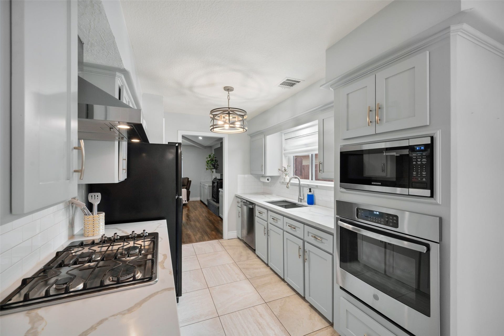 15126 Carols Way Drive, Houston, TX 77070 15126 Carols Way Drive, Houston, TX 77070