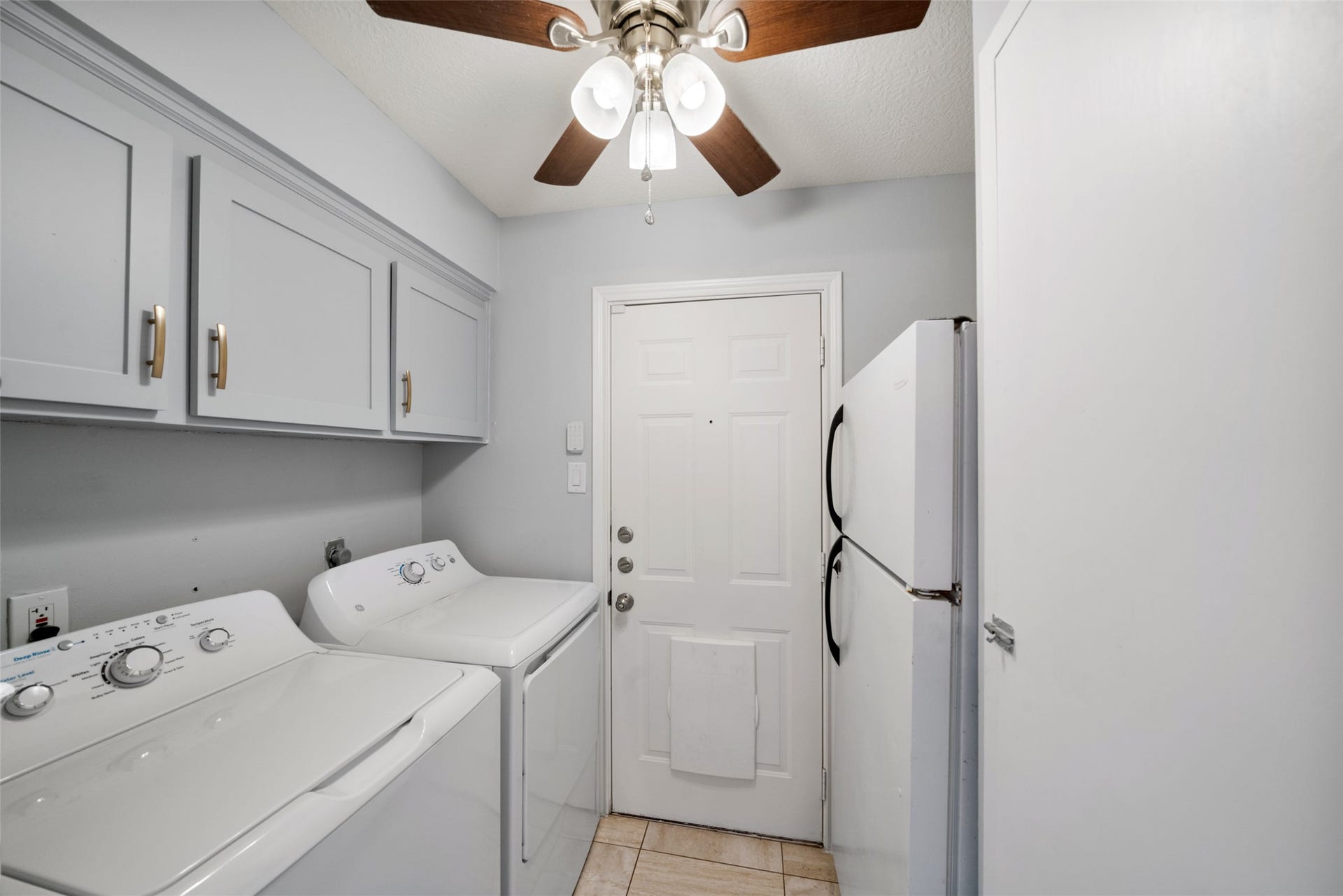 15126 Carols Way Drive, Houston, TX 77070 15126 Carols Way Drive, Houston, TX 77070