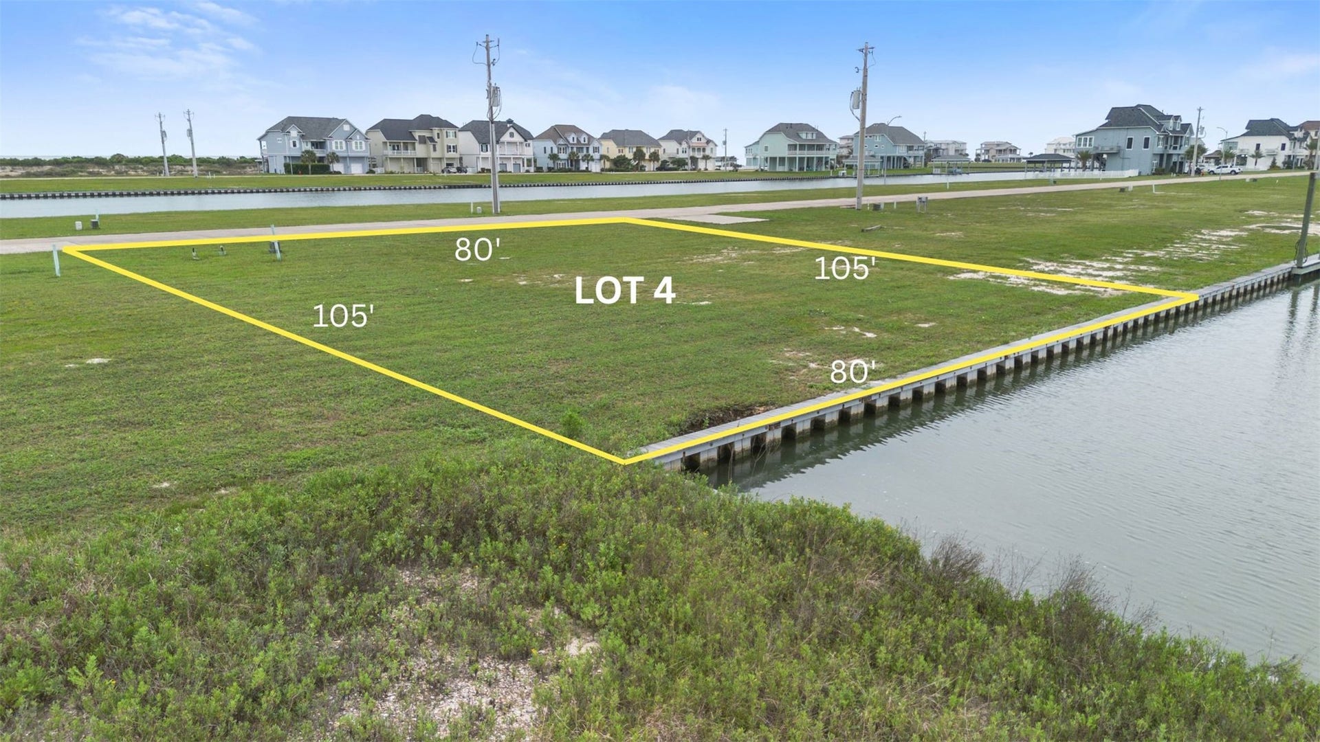 4 Teakettle, Hitchcock, TX 77563 Welcome to 4 Teakettle, ideal location to build the waterfront home of your dreams!