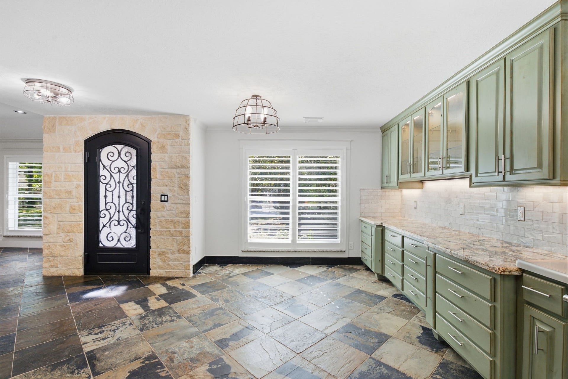 190 VELVET LEAF PLACE, The Woodlands, TX 77380