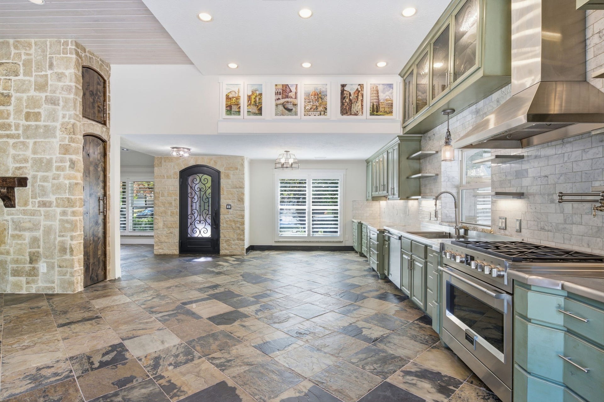 190 VELVET LEAF PLACE, The Woodlands, TX 77380