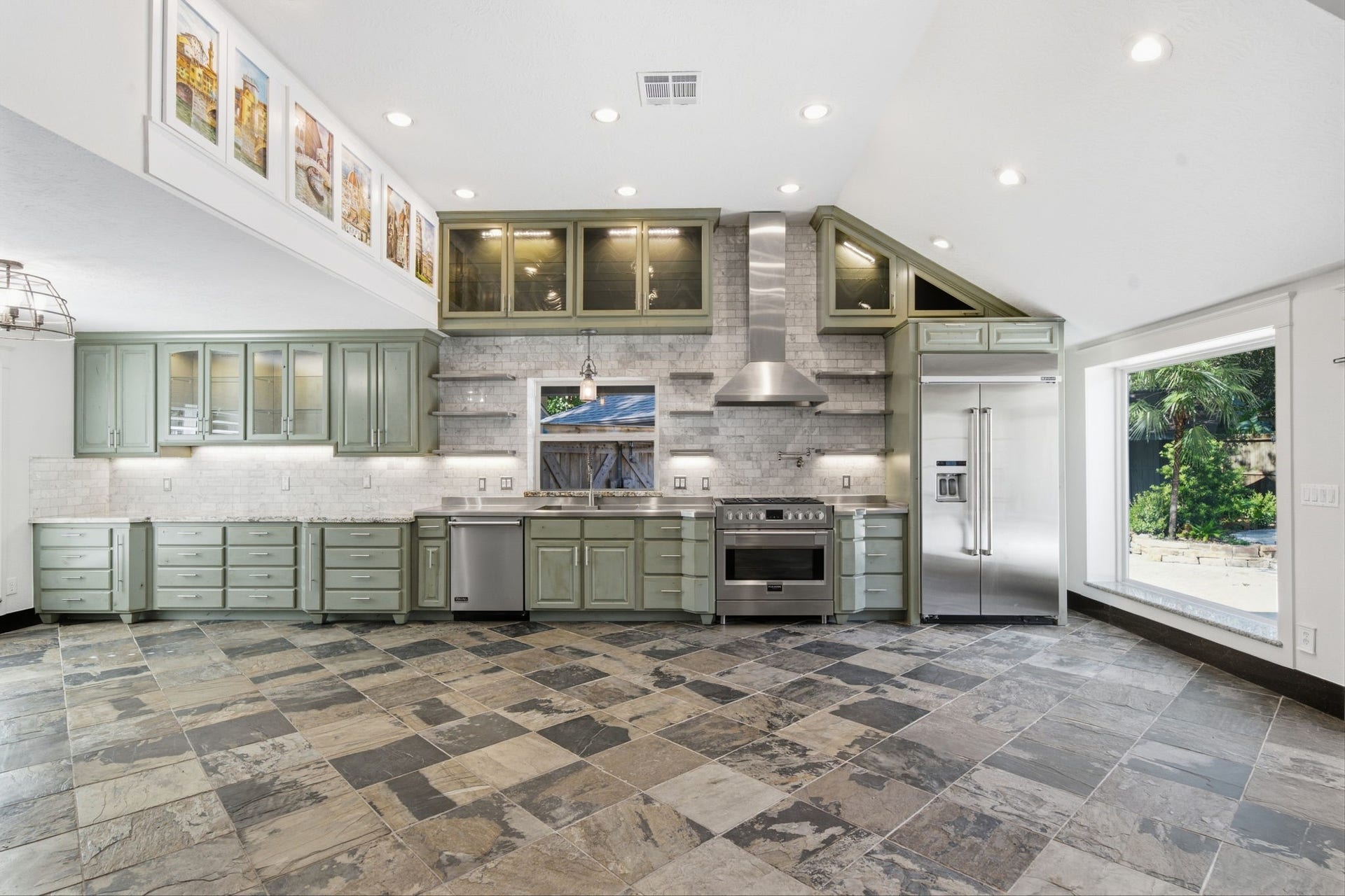 190 VELVET LEAF PLACE, The Woodlands, TX 77380