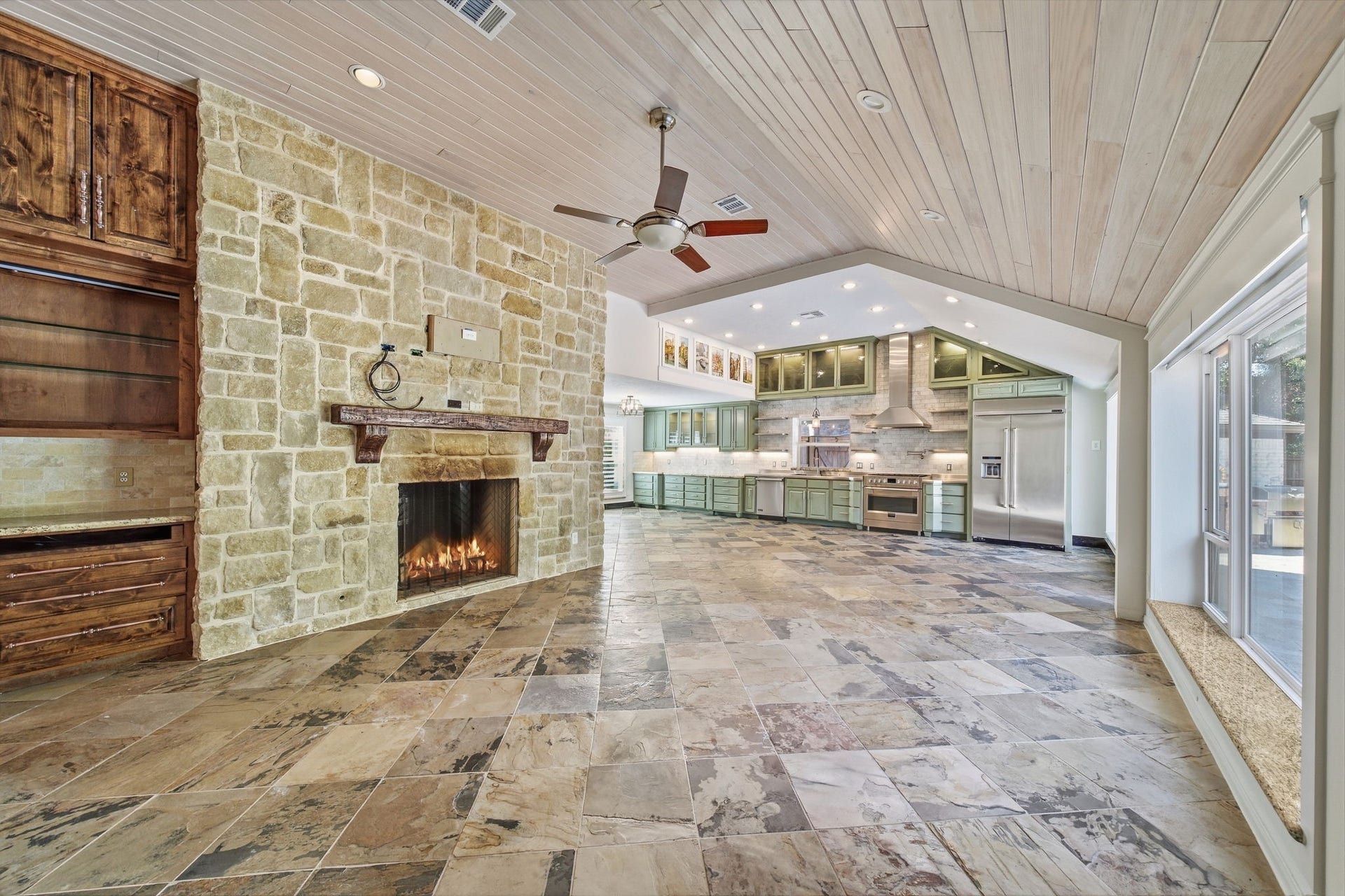 190 VELVET LEAF PLACE, The Woodlands, TX 77380