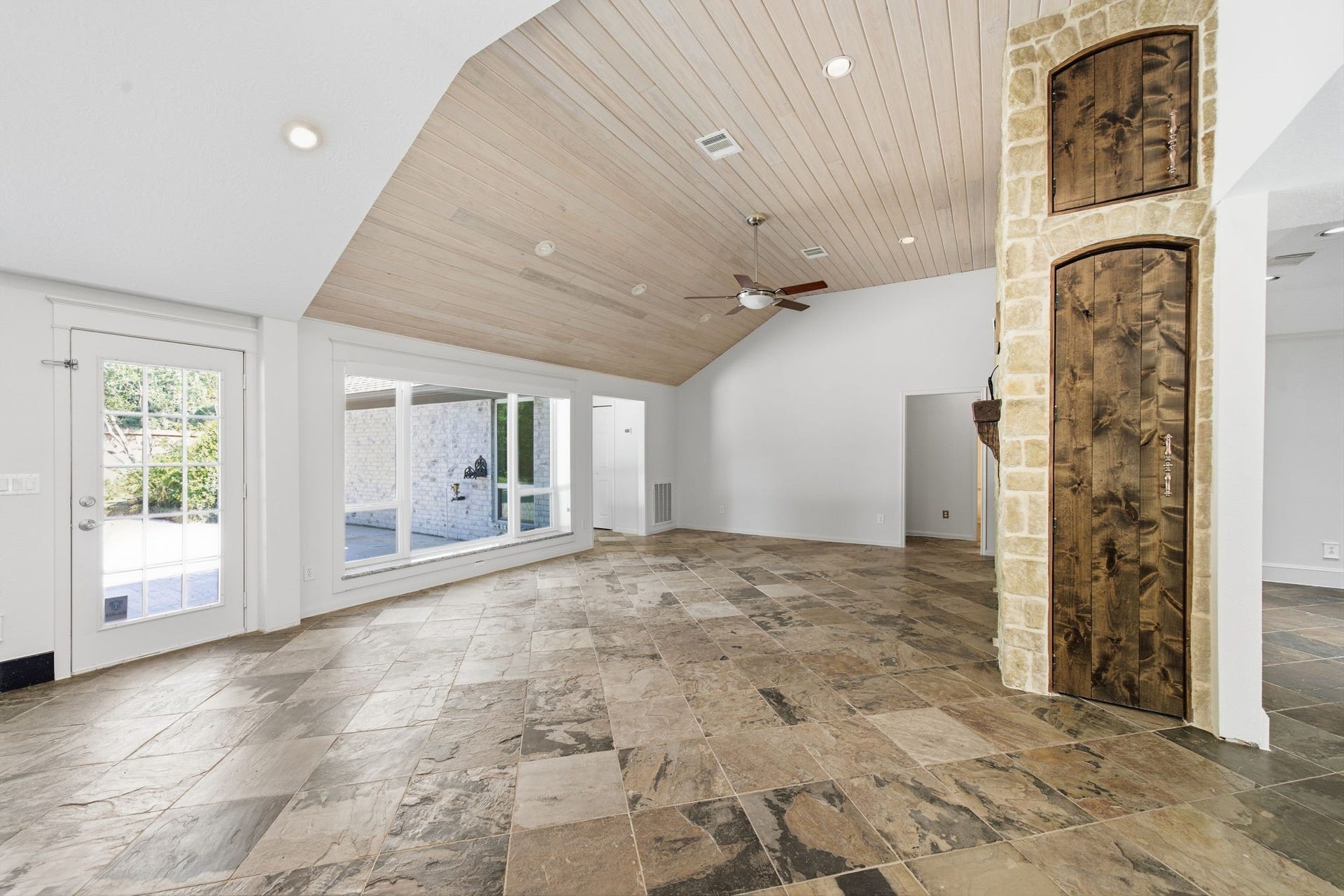 190 VELVET LEAF PLACE, The Woodlands, TX 77380