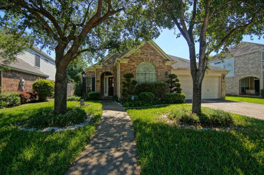 Property photo for 3819 Shady Breeze Dr, Houston, TX