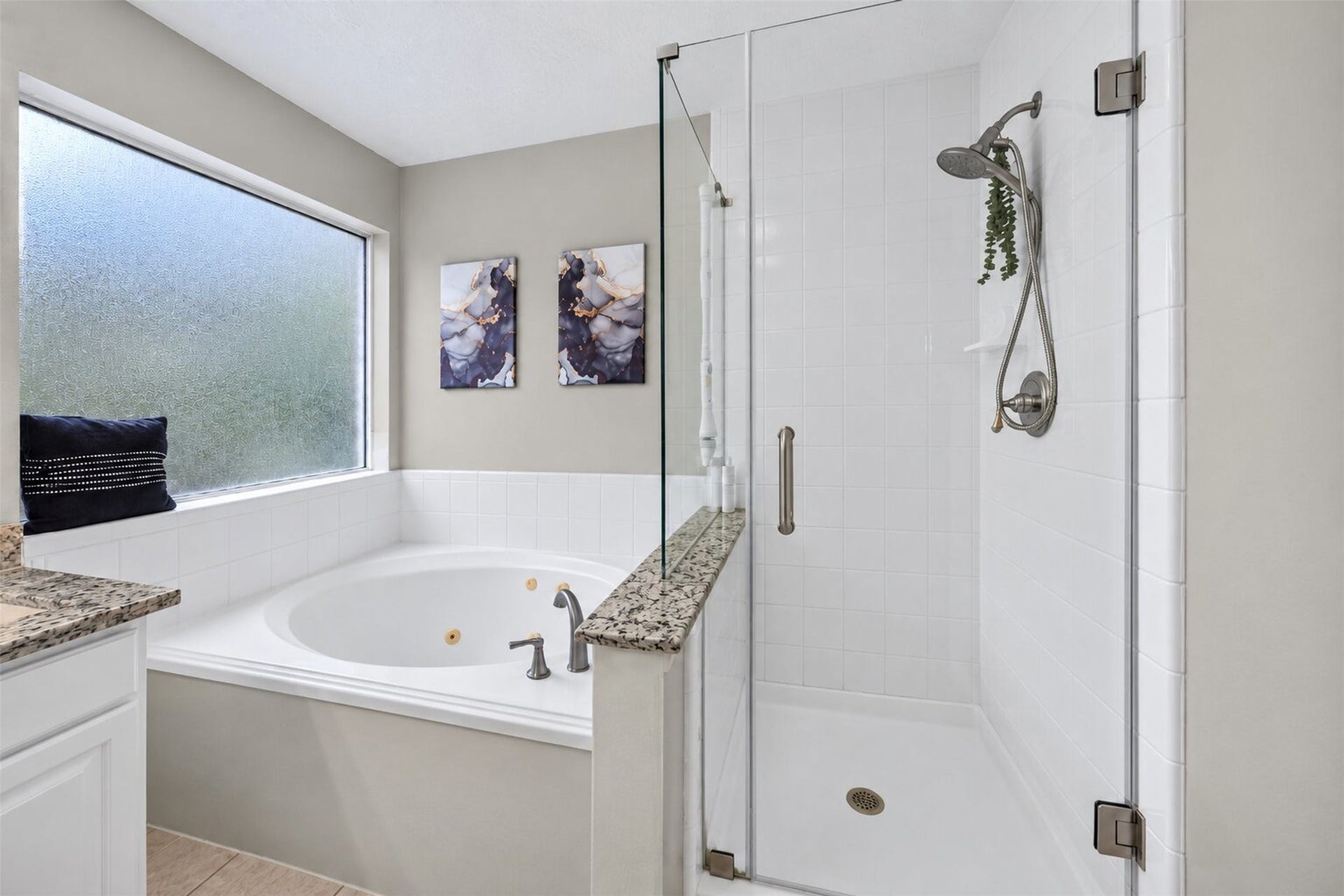 11235 Stoney Meadow Drive, Houston, TX 77095 Separate soaking tub and large walk in shower.