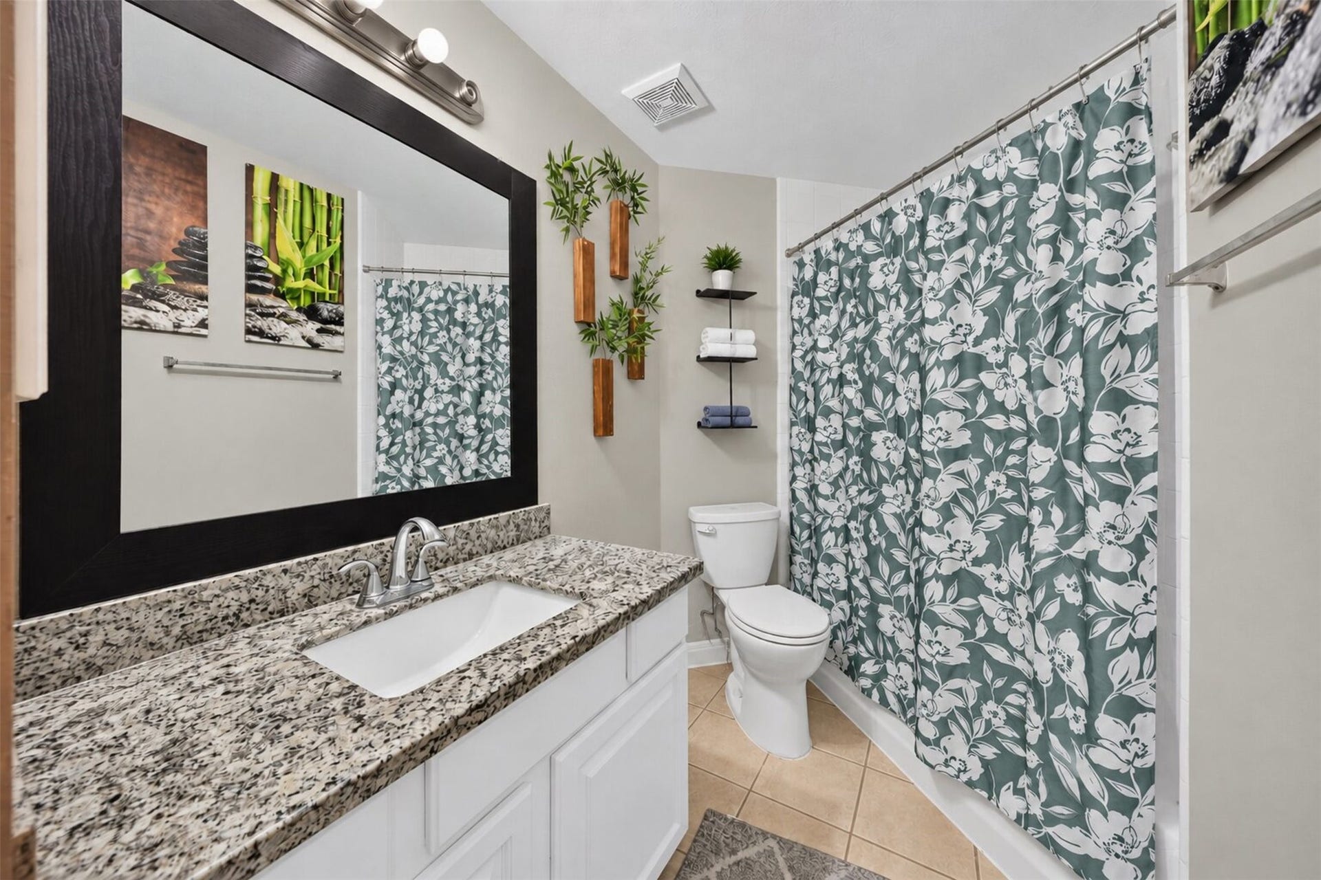 11235 Stoney Meadow Drive, Houston, TX 77095 Full bathroom upstairs with dual vanities.