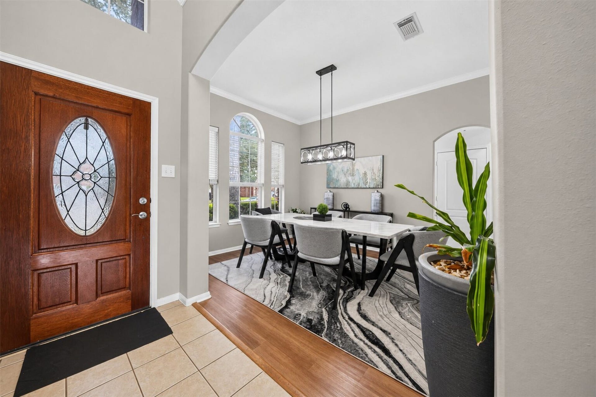11235 Stoney Meadow Drive, Houston, TX 77095 Large dinning room for hosting gatherings.