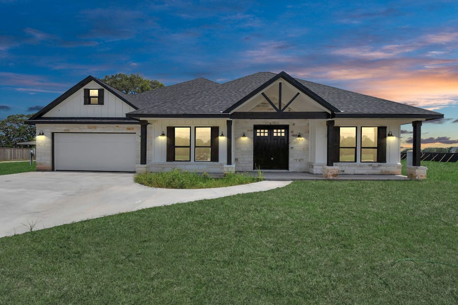 Property photo for 643 Lone Star Trail, Angleton, TX