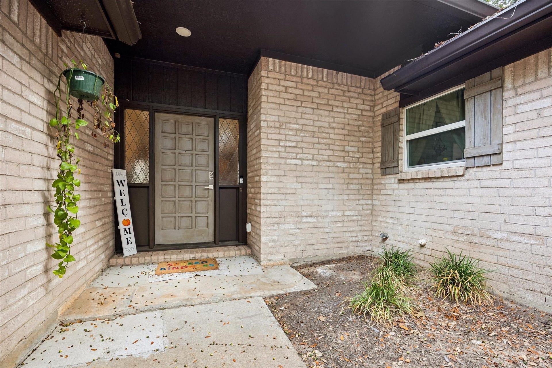 5914 Y Street, Katy, TX 77493 Schedule your private tour today to fully appreciate the wonderful features of this beautifully renovated home!