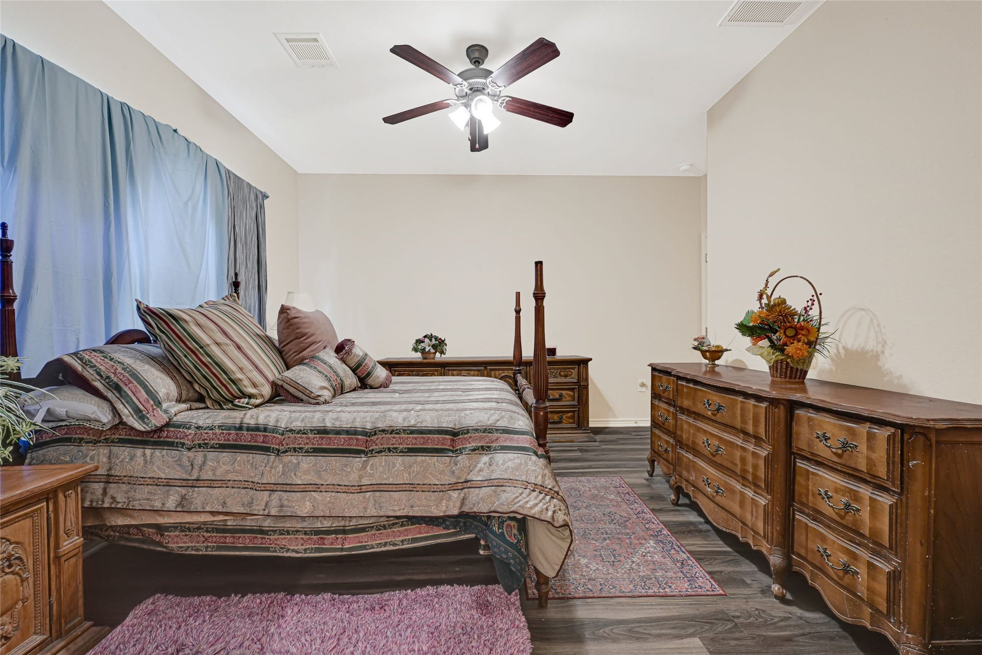 7622 Touchstone Street, Houston, TX 77028 7622 Touchstone Street, Houston, TX 77028