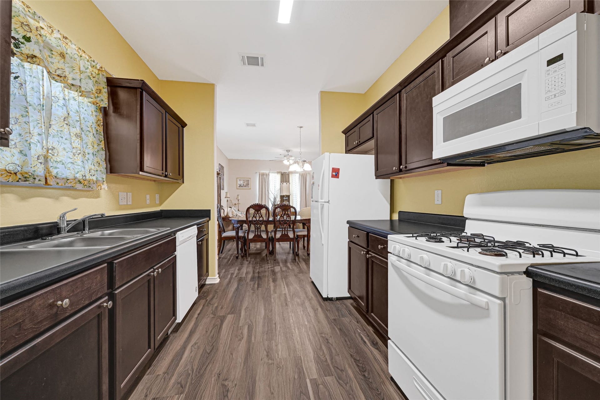 7622 Touchstone Street, Houston, TX 77028 7622 Touchstone Street, Houston, TX 77028