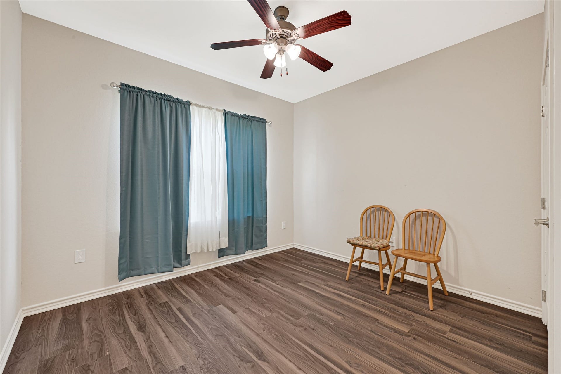 7622 Touchstone Street, Houston, TX 77028 7622 Touchstone Street, Houston, TX 77028