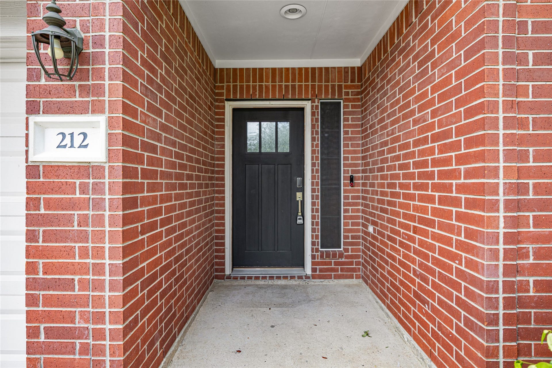 212 Silverbrook Lane, Dickinson, TX 77539