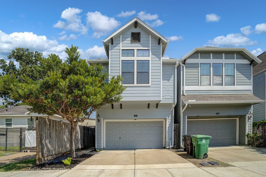 Property photo for 829 W 20th Street, Houston, TX