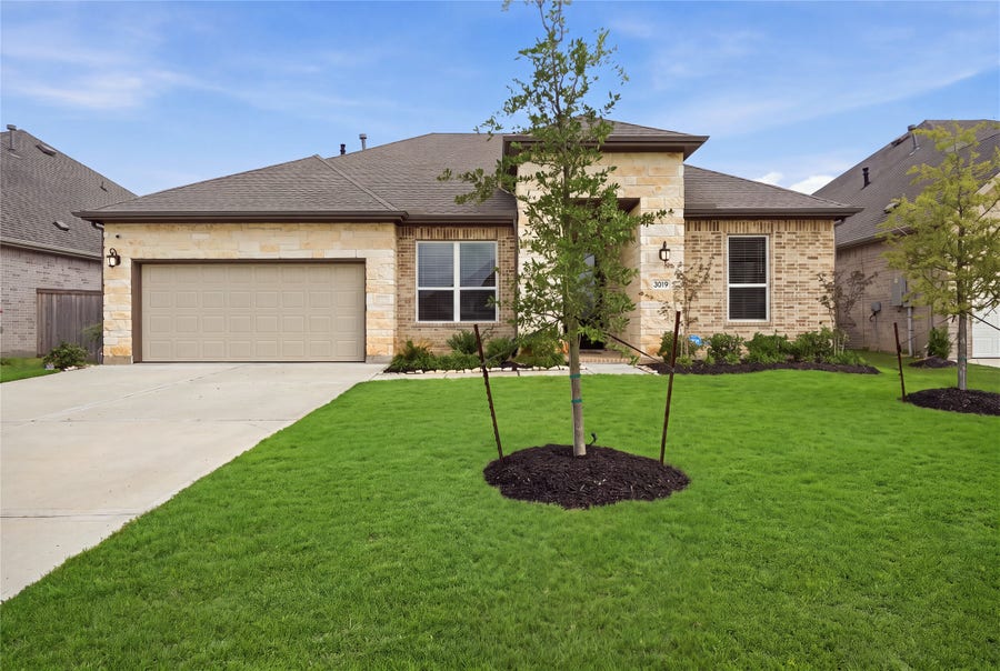 Property photo for 3019 Shelly Bayou Court, League City, TX