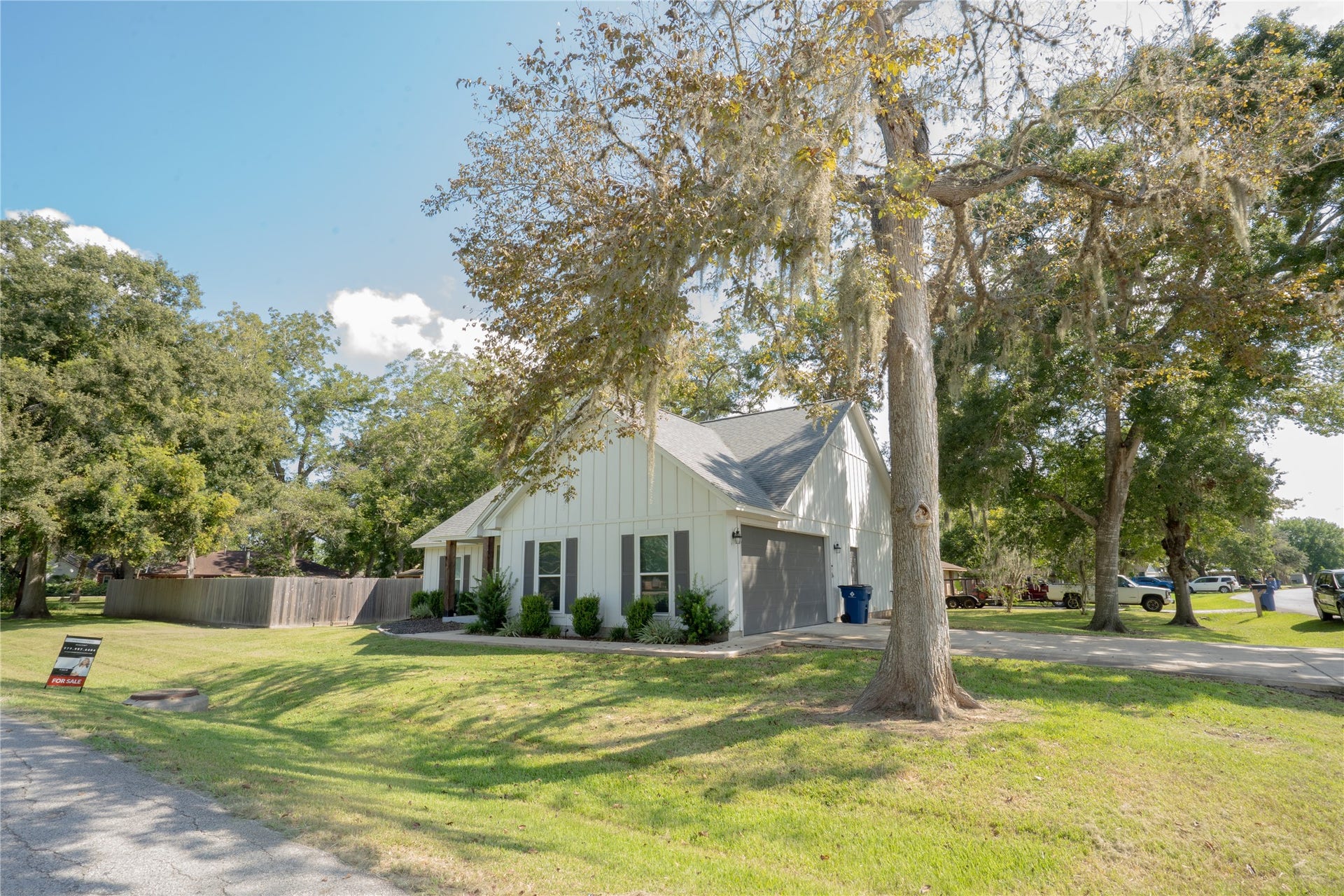 502 Tall Timber Drive, West Columbia, TX 77486