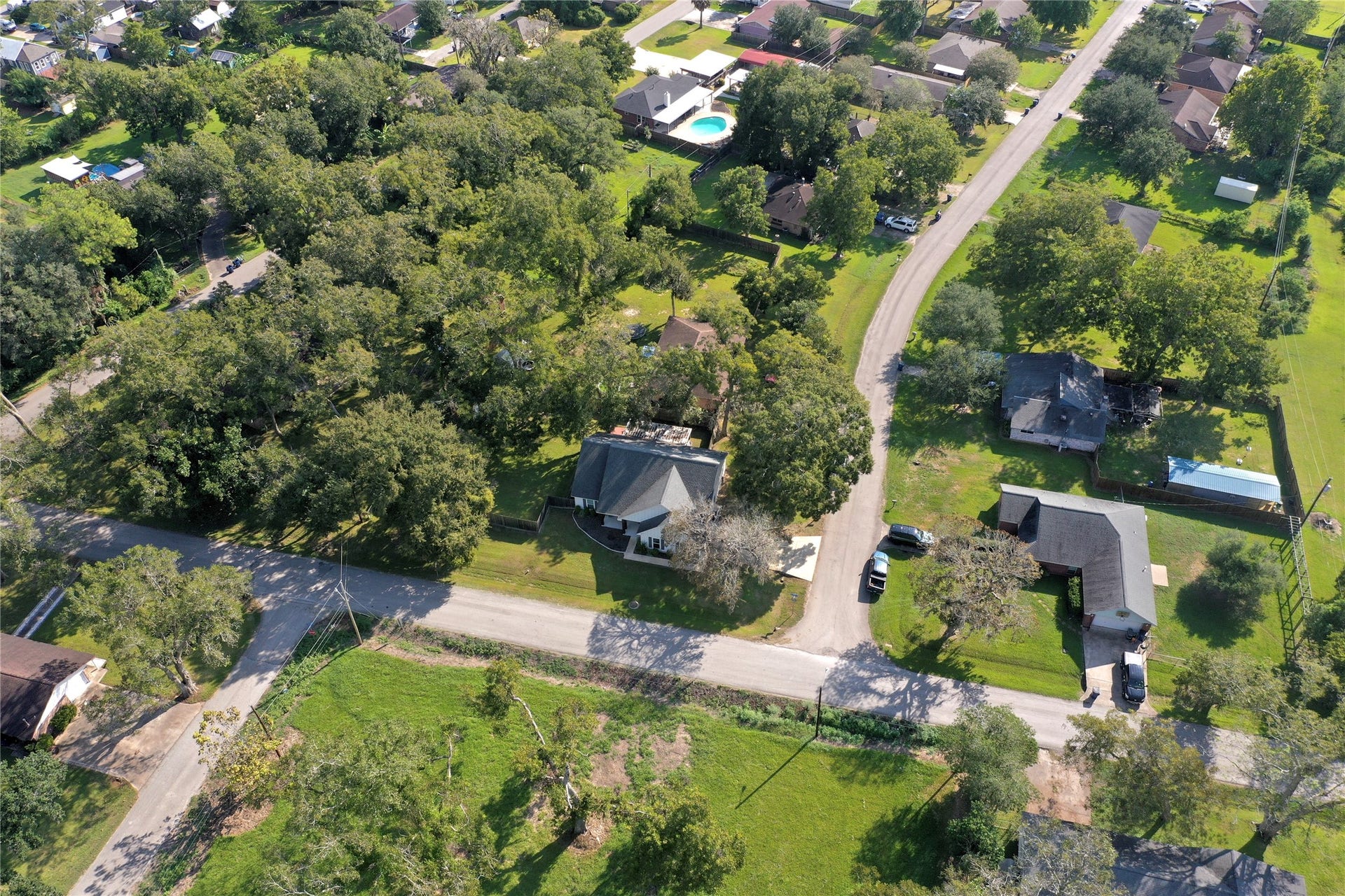 502 Tall Timber Drive, West Columbia, TX 77486