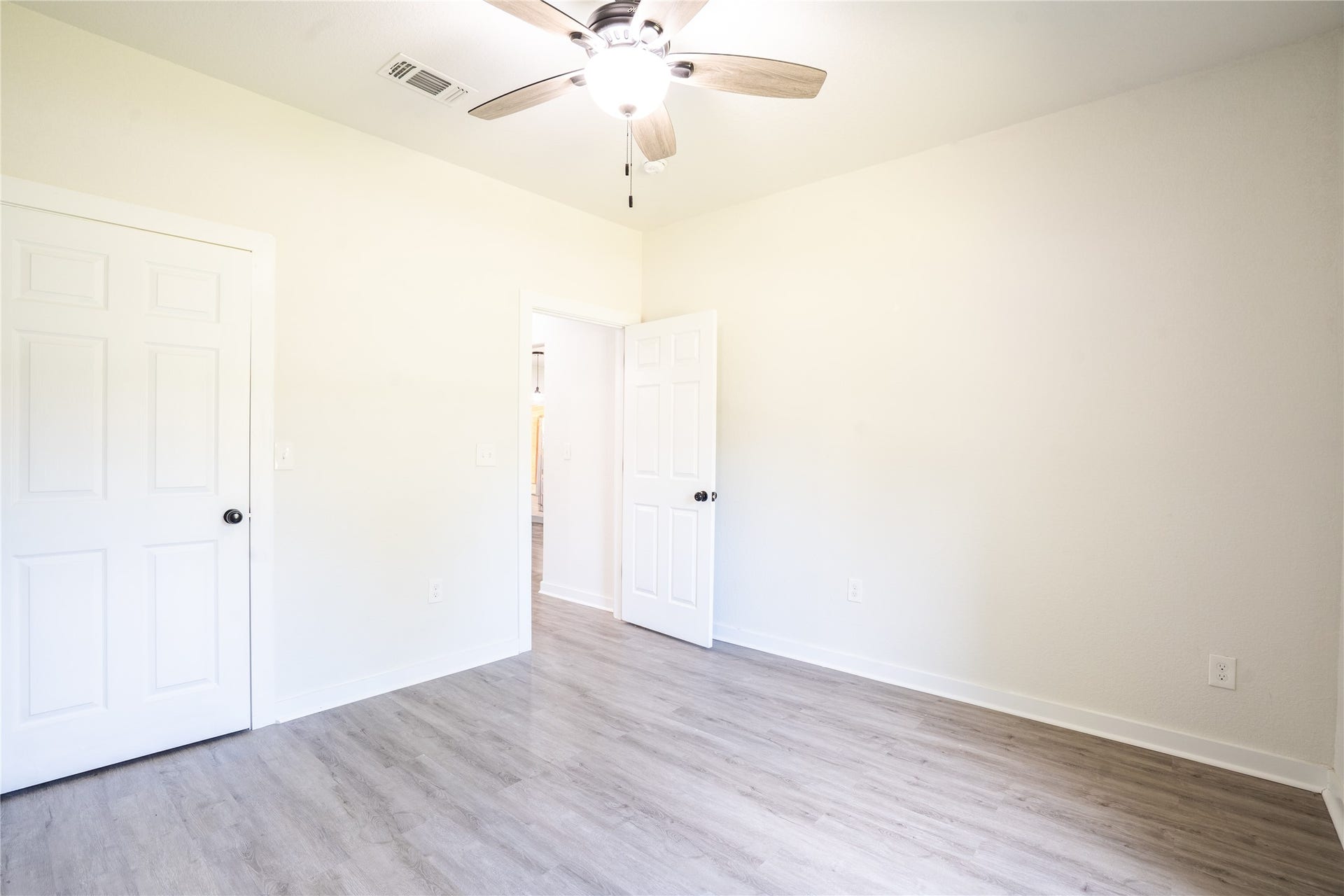 502 Tall Timber Drive, West Columbia, TX 77486