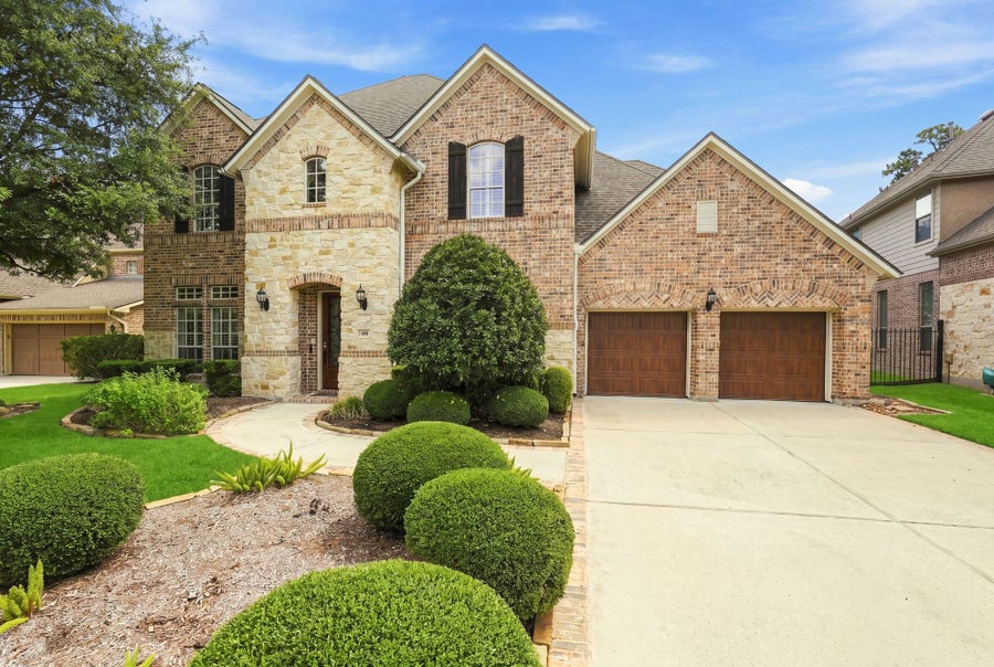 Property photo for 126 E Cove View Trail, The Woodlands, TX
