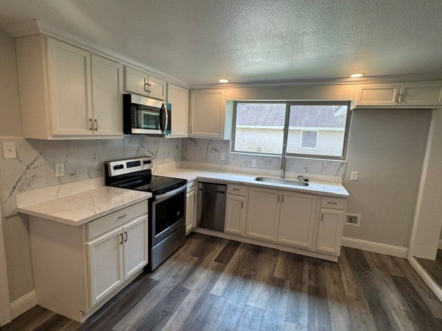 1607 W HOUSTON DRIVE, La Marque, TX 77568 1607 W HOUSTON DRIVE, La Marque, TX 77568