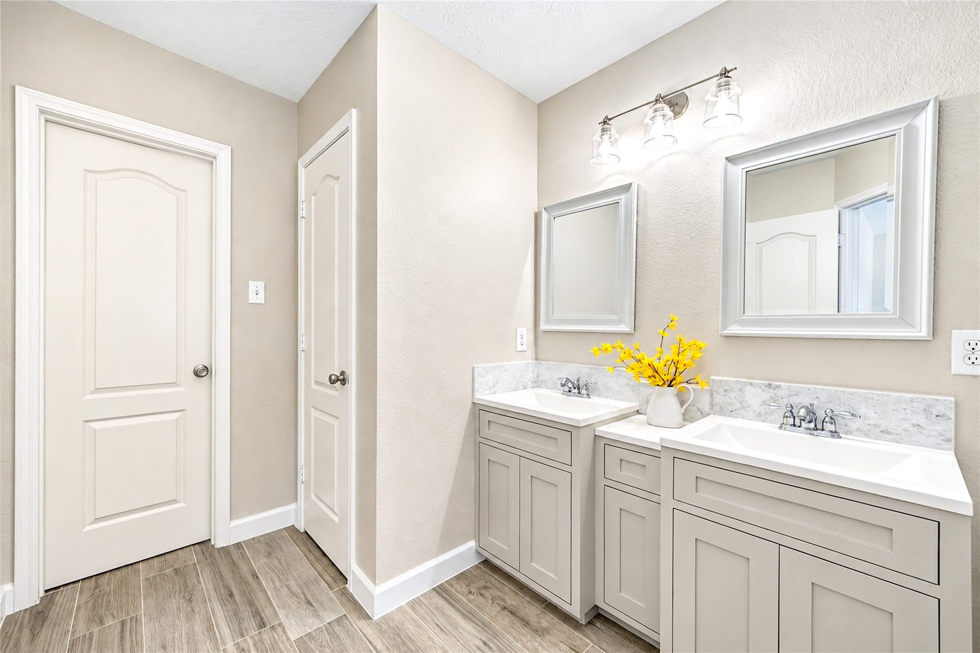 7331 Liberty Tree Lane, Houston, TX 77049 7331 Liberty Tree Lane, Houston, TX 77049