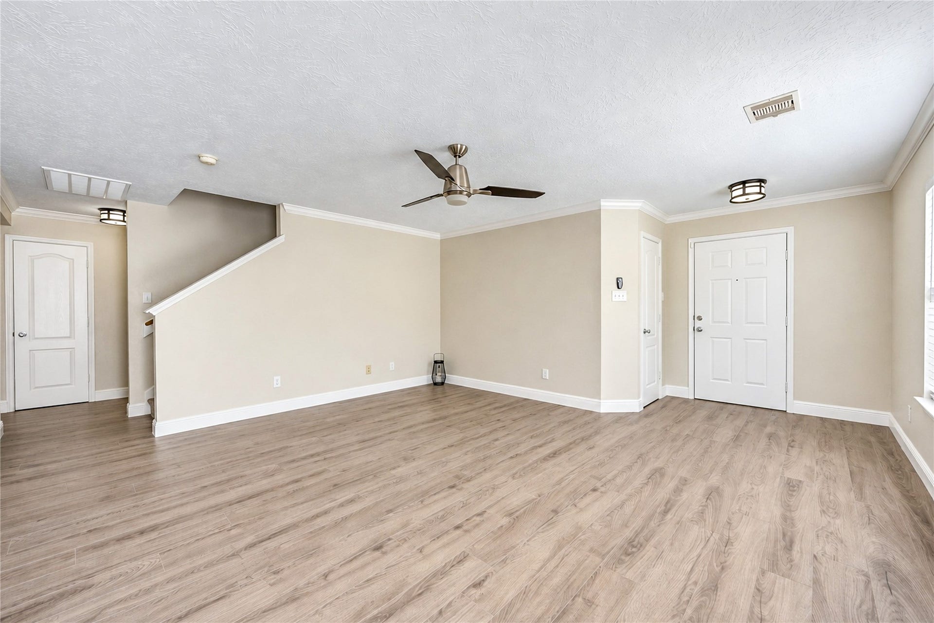 7331 Liberty Tree Lane, Houston, TX 77049 7331 Liberty Tree Lane, Houston, TX 77049