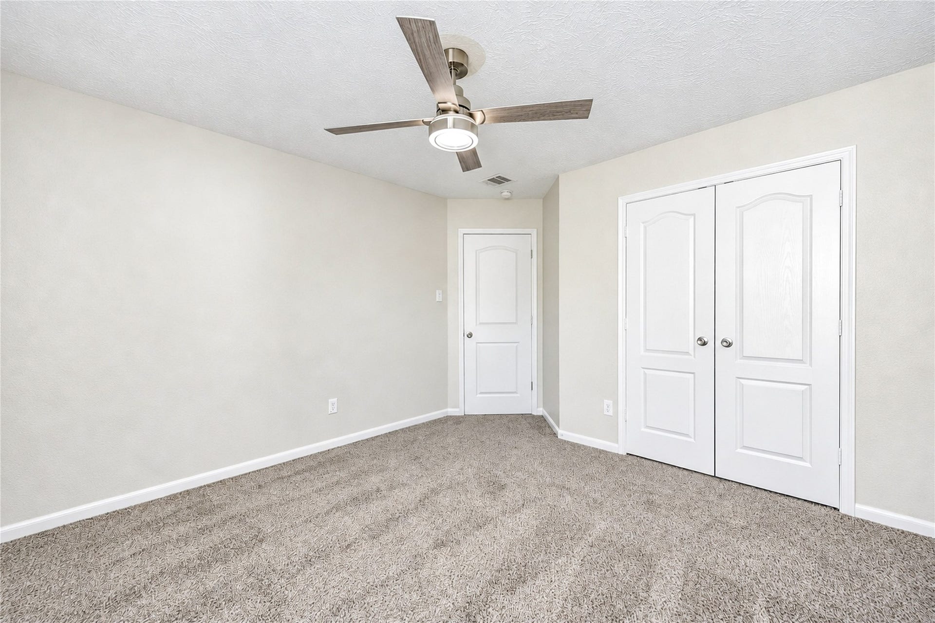 7331 Liberty Tree Lane, Houston, TX 77049 7331 Liberty Tree Lane, Houston, TX 77049