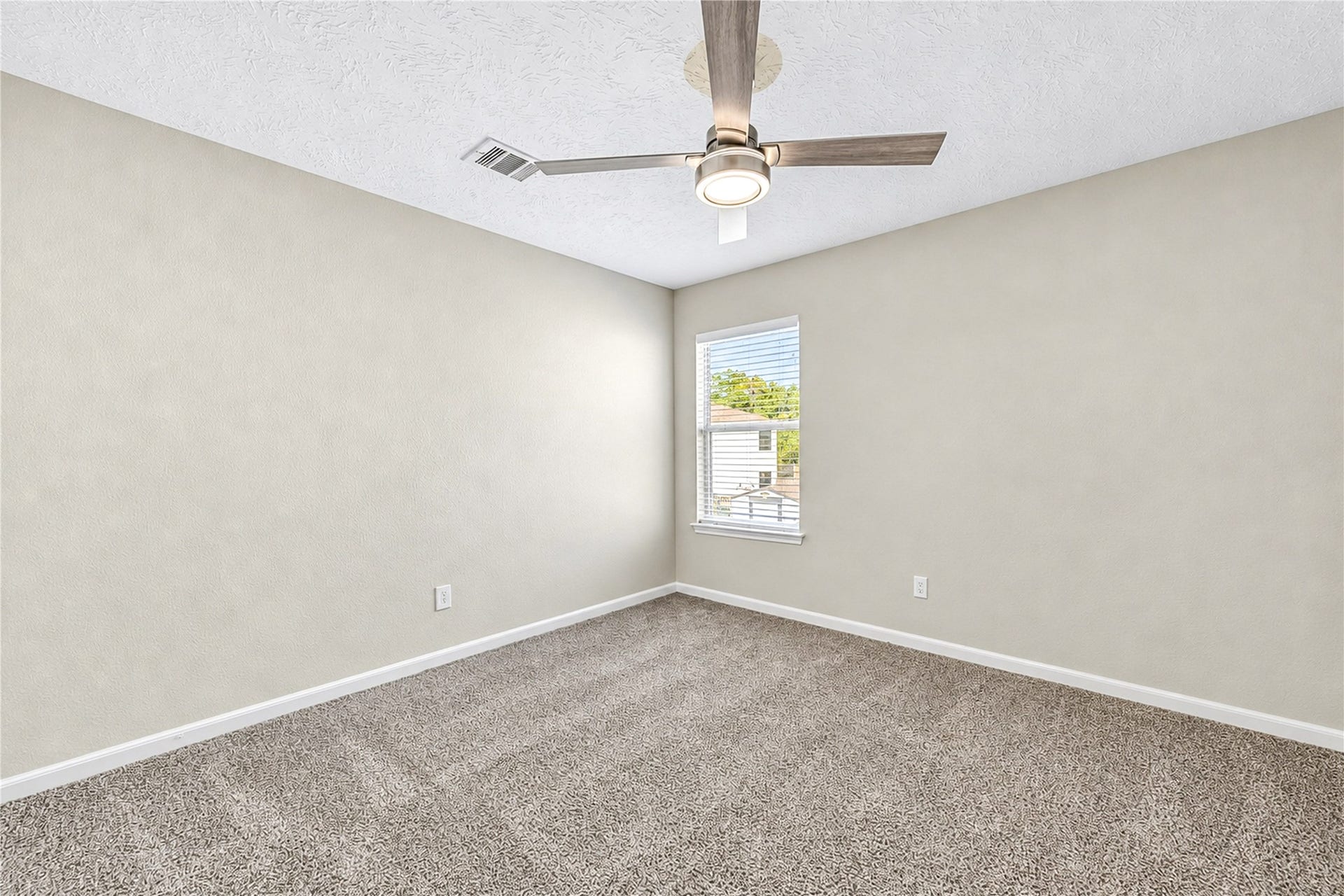 7331 Liberty Tree Lane, Houston, TX 77049 7331 Liberty Tree Lane, Houston, TX 77049