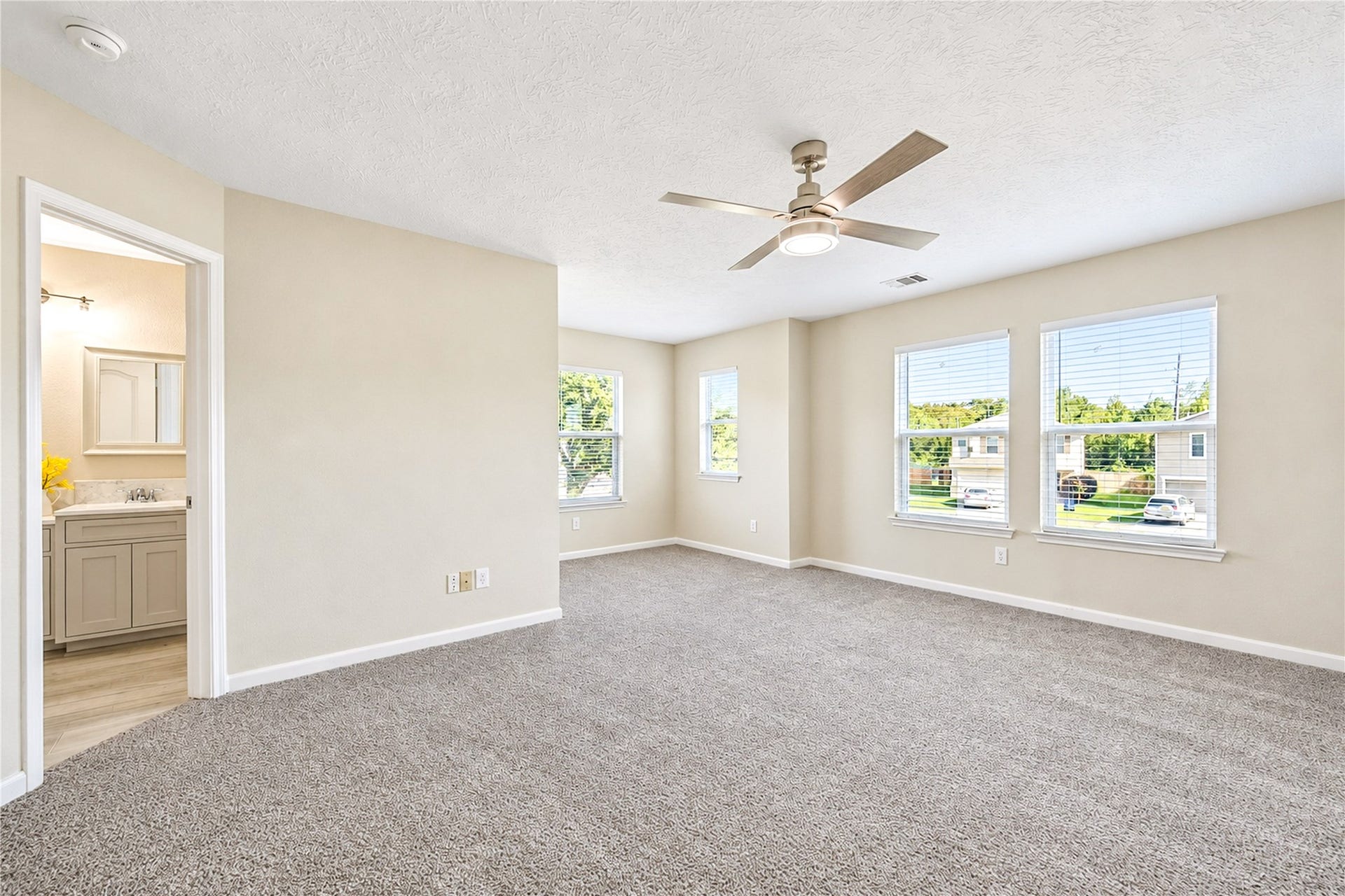 7331 Liberty Tree Lane, Houston, TX 77049 7331 Liberty Tree Lane, Houston, TX 77049