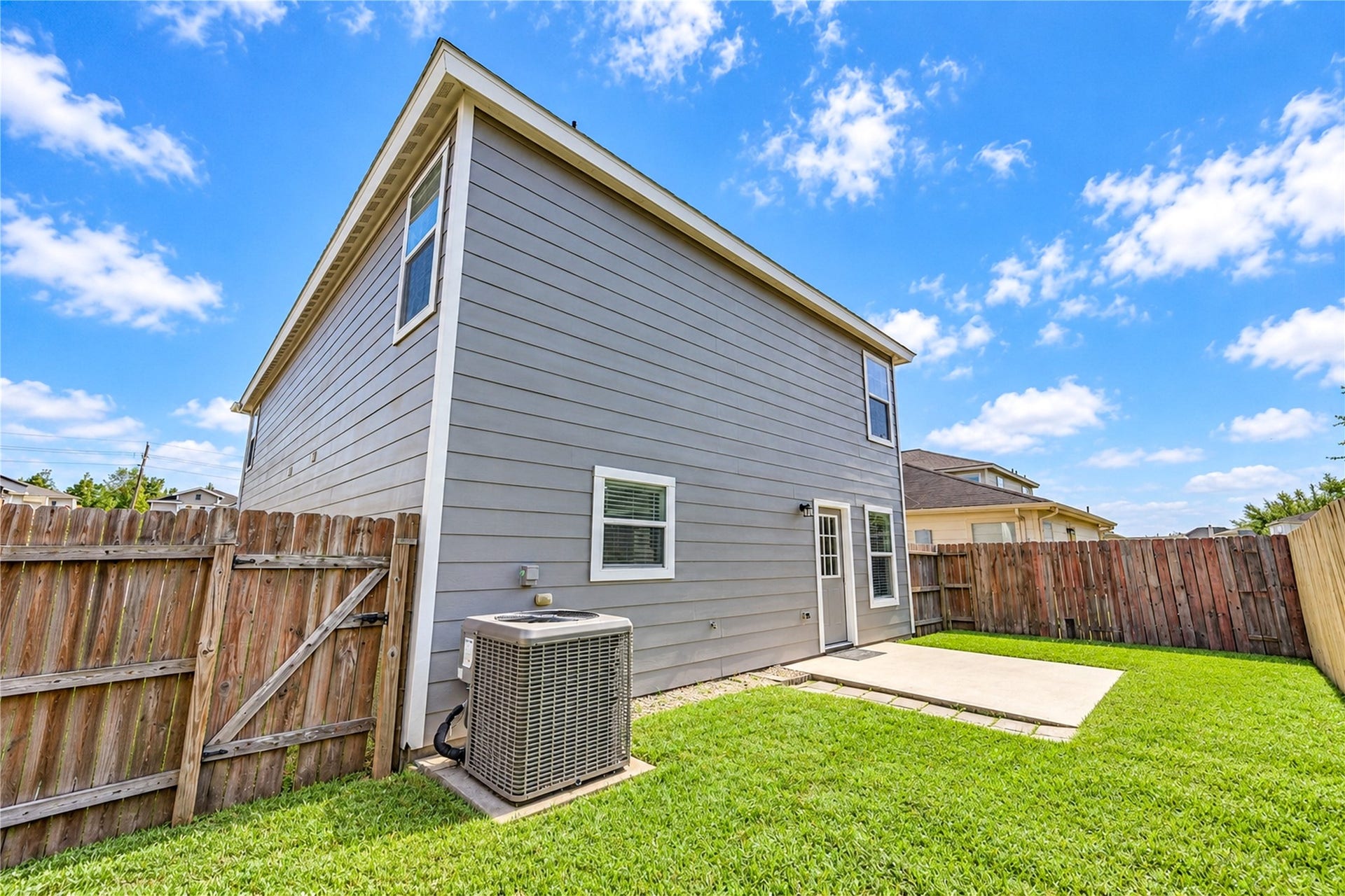 7331 Liberty Tree Lane, Houston, TX 77049 7331 Liberty Tree Lane, Houston, TX 77049