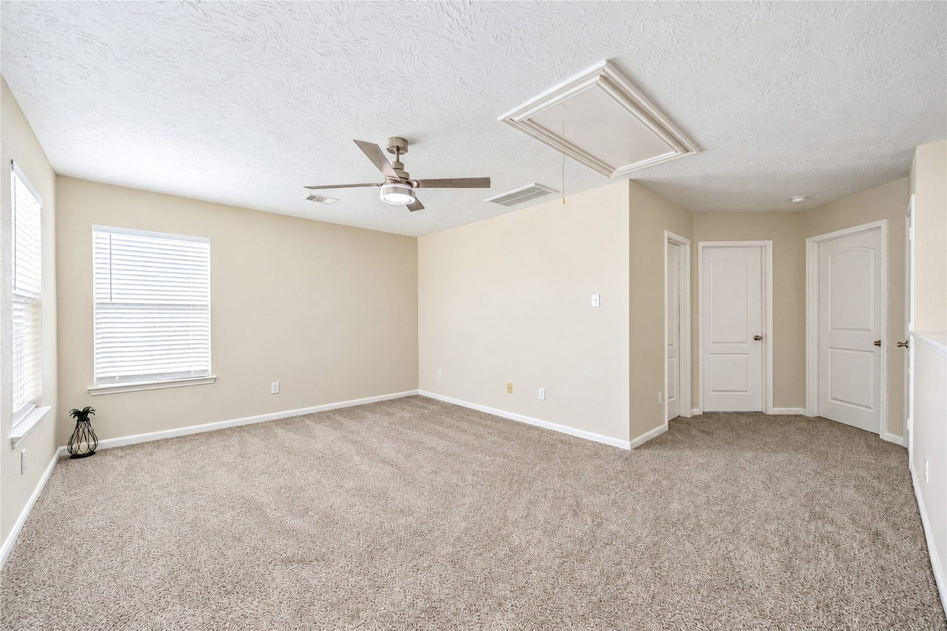 7331 Liberty Tree Lane, Houston, TX 77049 7331 Liberty Tree Lane, Houston, TX 77049