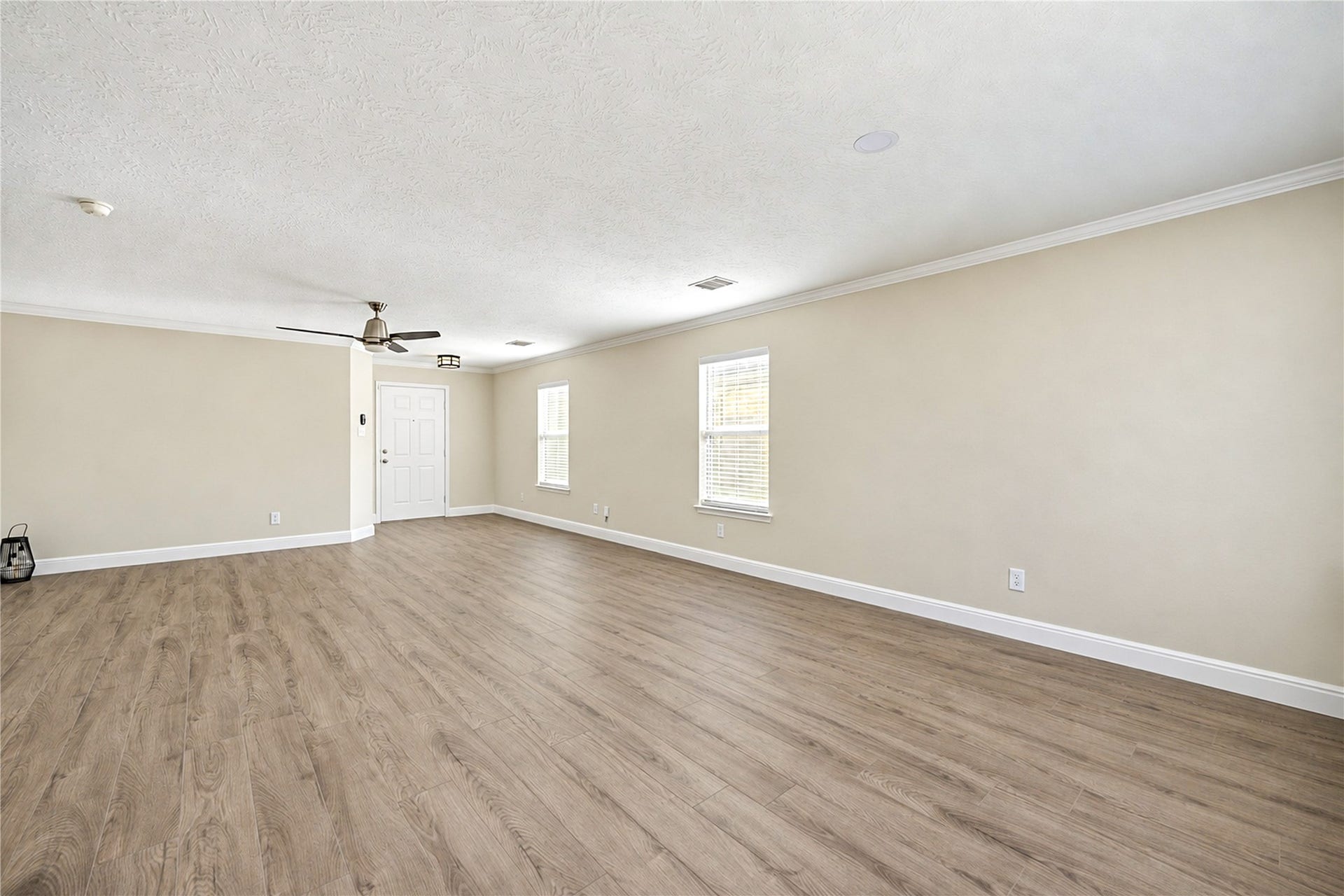 7331 Liberty Tree Lane, Houston, TX 77049 7331 Liberty Tree Lane, Houston, TX 77049