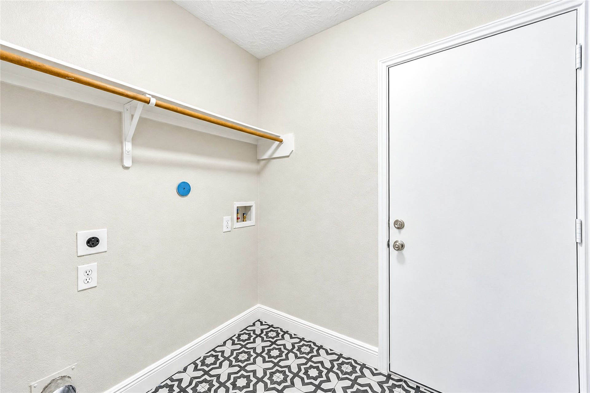 7331 Liberty Tree Lane, Houston, TX 77049 7331 Liberty Tree Lane, Houston, TX 77049