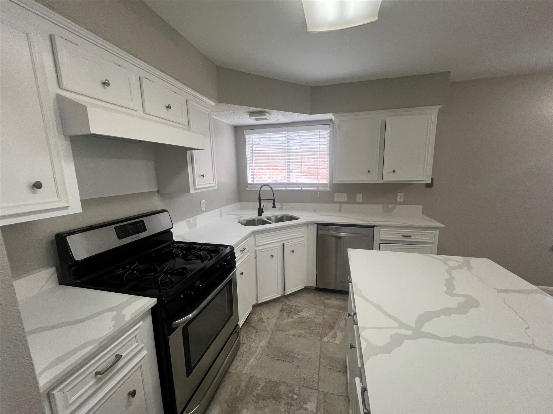 15107 Silverman Street, Houston, TX 77598 15107 Silverman Street, Houston, TX 77598