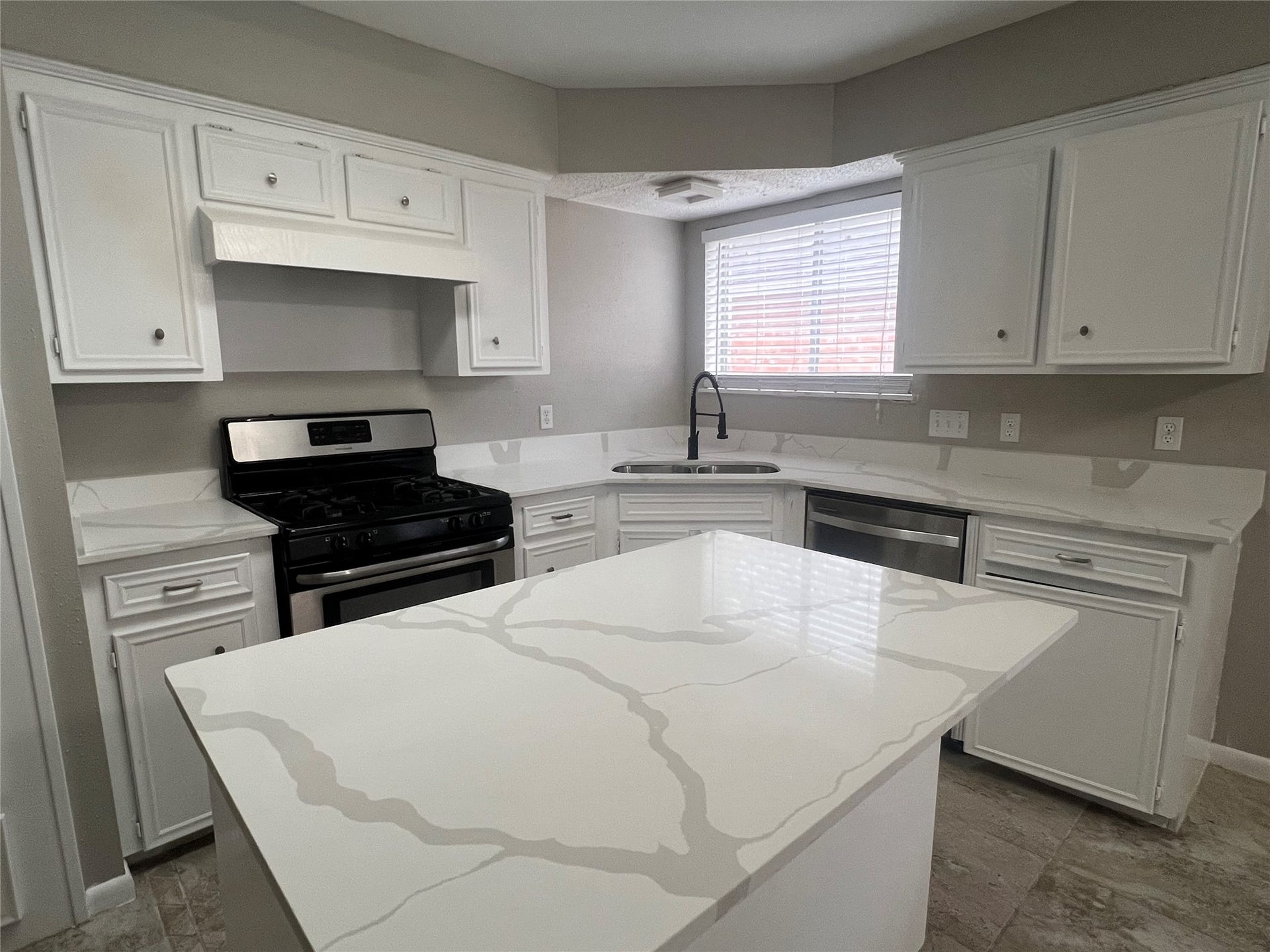 15107 Silverman Street, Houston, TX 77598 15107 Silverman Street, Houston, TX 77598