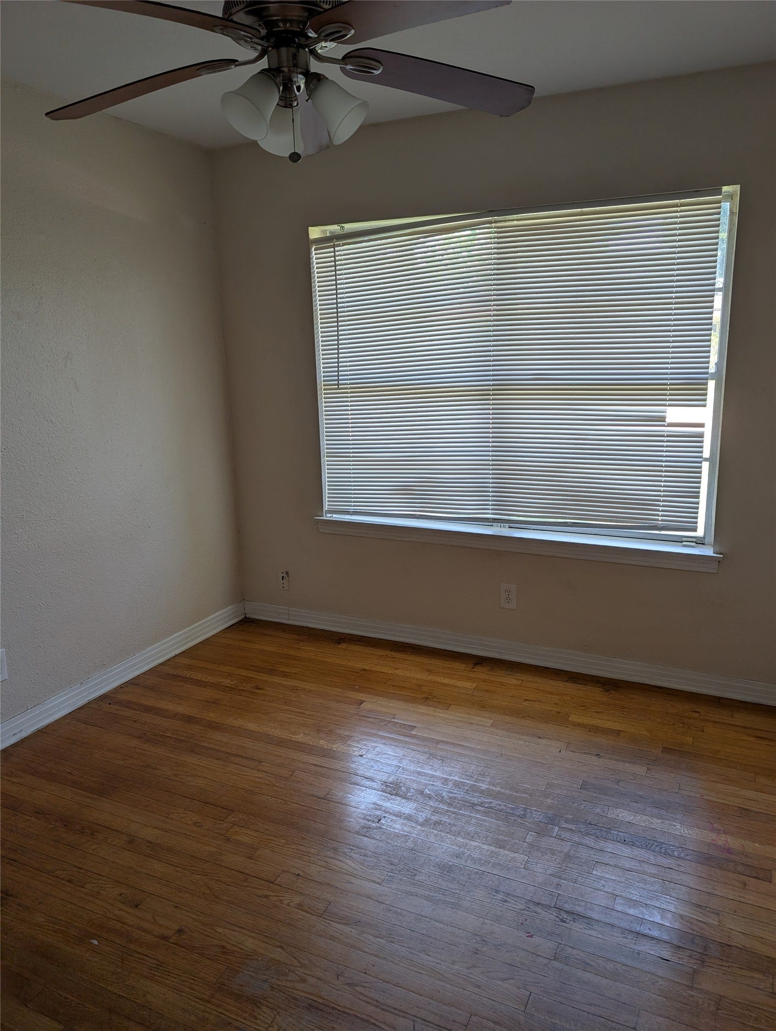 146 W Brenda Street, Houston, TX 77076 Bedroom