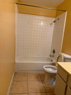 6303 Southwood Court S, Houston, TX 77035 Secondary Bathroom