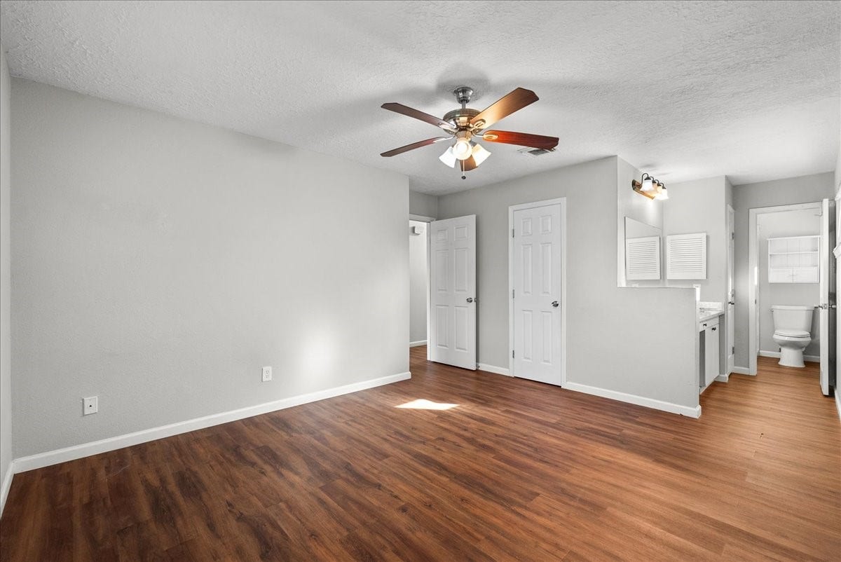 3206 Wavecrest Street, League City, TX 77573 3206 Wavecrest Street, League City, TX 77573