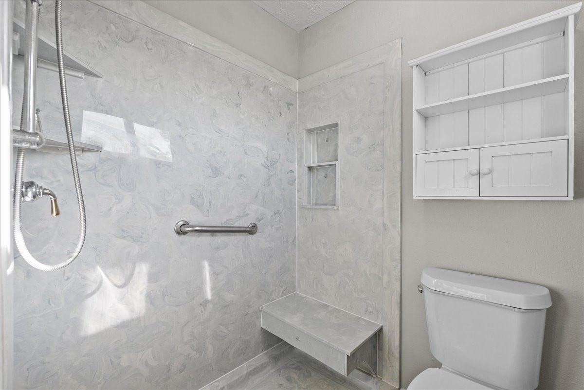 3206 Wavecrest Street, League City, TX 77573 3206 Wavecrest Street, League City, TX 77573